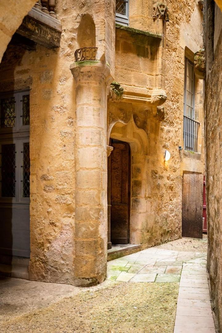 L'Intimiste - Place De La Liberte Sarlat-la-Caneda Bagian luar foto